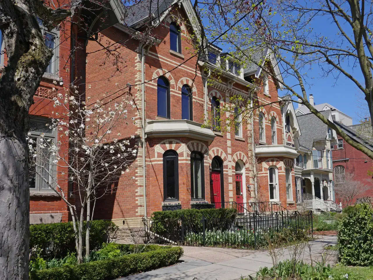 Williamsburg, Whitby